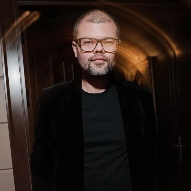 Артём — Технический специалист по заявкам
